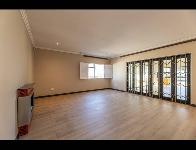 4 BEDROOM HOUSE FOR SALE IN BRYANSTON